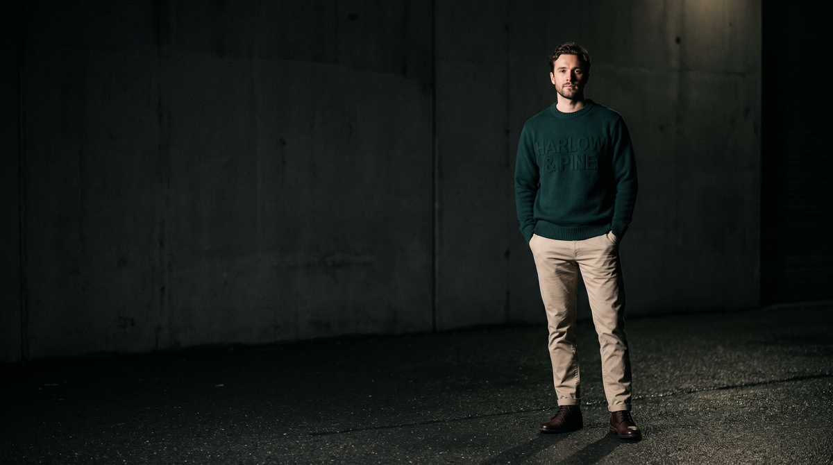 HARLOW & PINE — pull vert sapin et chino sable